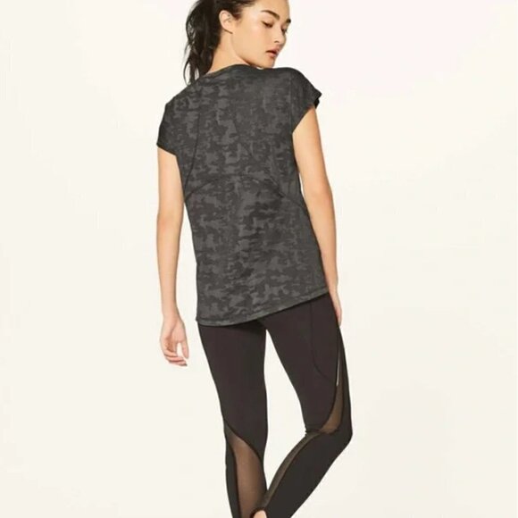 LULULEMON Miles Ahead Short Sleeve Deep Camo - Picture 2 of 6